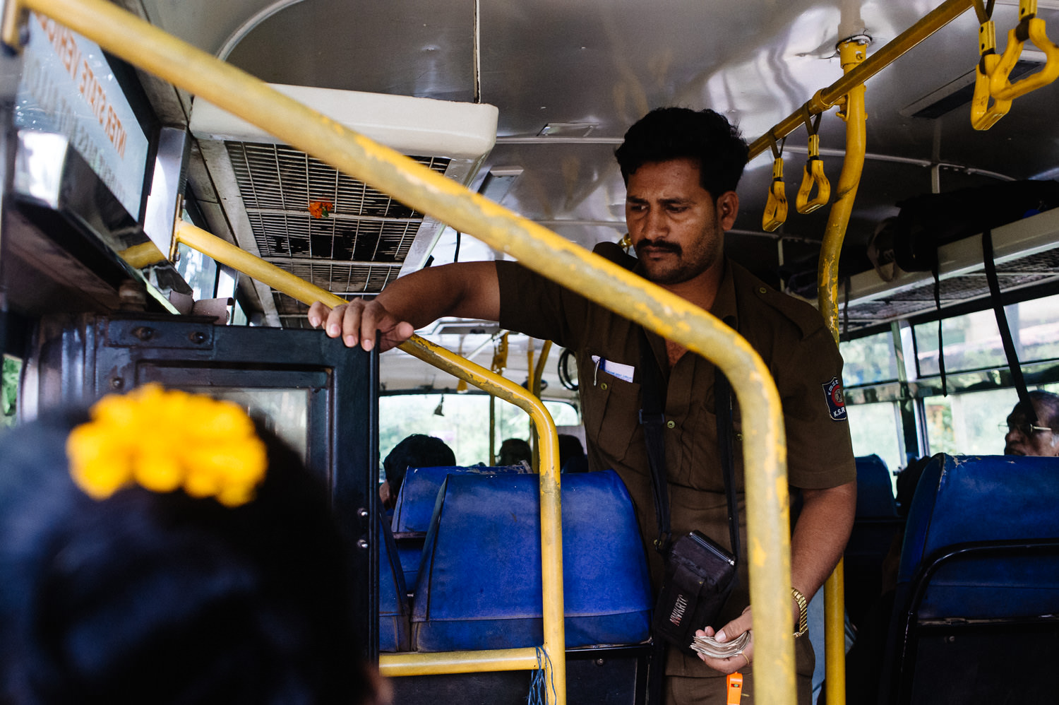 podróż autobusem przez Indie